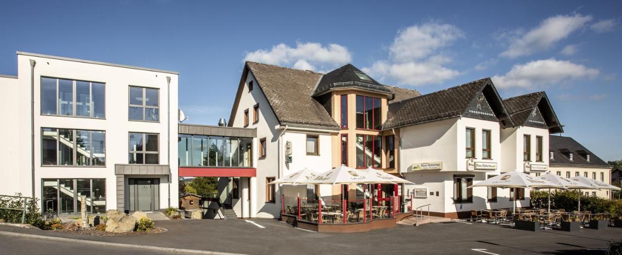 Haus Hubertus Hotell Winterspelt Eksteriør bilde
